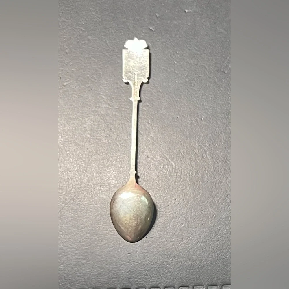 Vintage Collectors Spoon ~1920 81.3% Silver red enamel Finnish coat of arms
